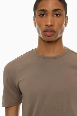 Remera entallada suave de Lefties en Remeras y Polos para argentina