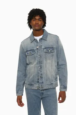 Campera denim básica de Lefties en Abrigos y Camperas para argentina
