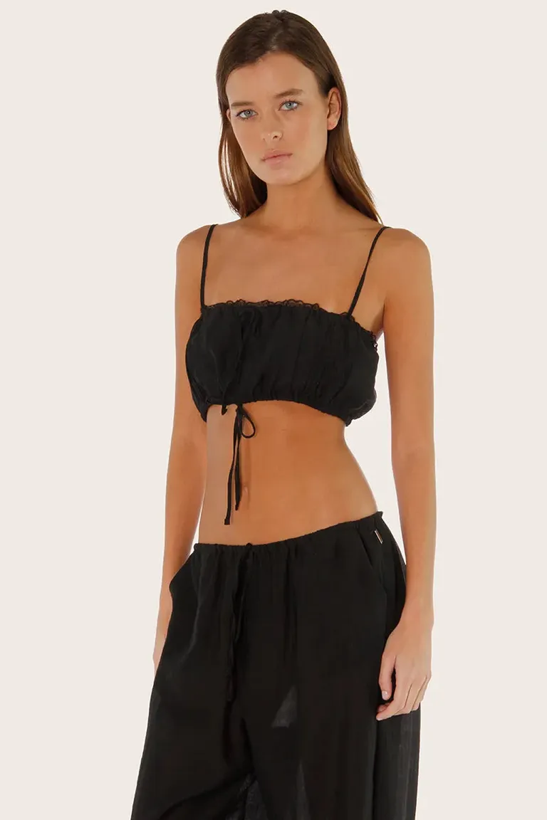 Top de gasa negro con alforzas y escote ajustable de Sofia Sarkany en Tops para argentina