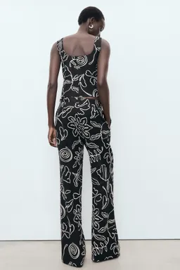 Pantalón recto estampado floral de Mango en Pantalones para argentina