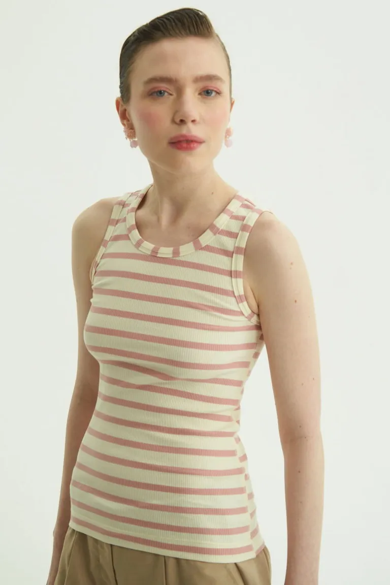 Musculosa básica con rayas horizontales cuello redondo hasta primera cadera de Las Pepas en Tops para argentina