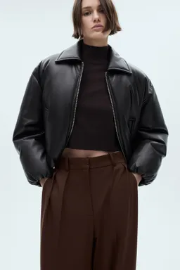 Pantalón pinzas wideleg de Mango en Pantalones para argentina