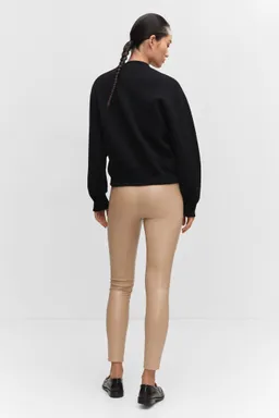 Leggings efecto cuero de Mango en Pantalones para argentina