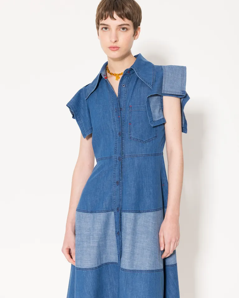 Vestido camisero de denim liviano con detalles en contraste de Jazmin Chebar en Vestidos para argentina