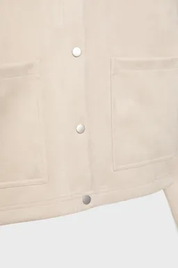Campera efecto gamuza de Stradivarius en Chaquetas para argentina