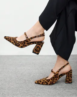 Mocasines tacón ancho leopardo de Cuccoo en Mocasines para argentina