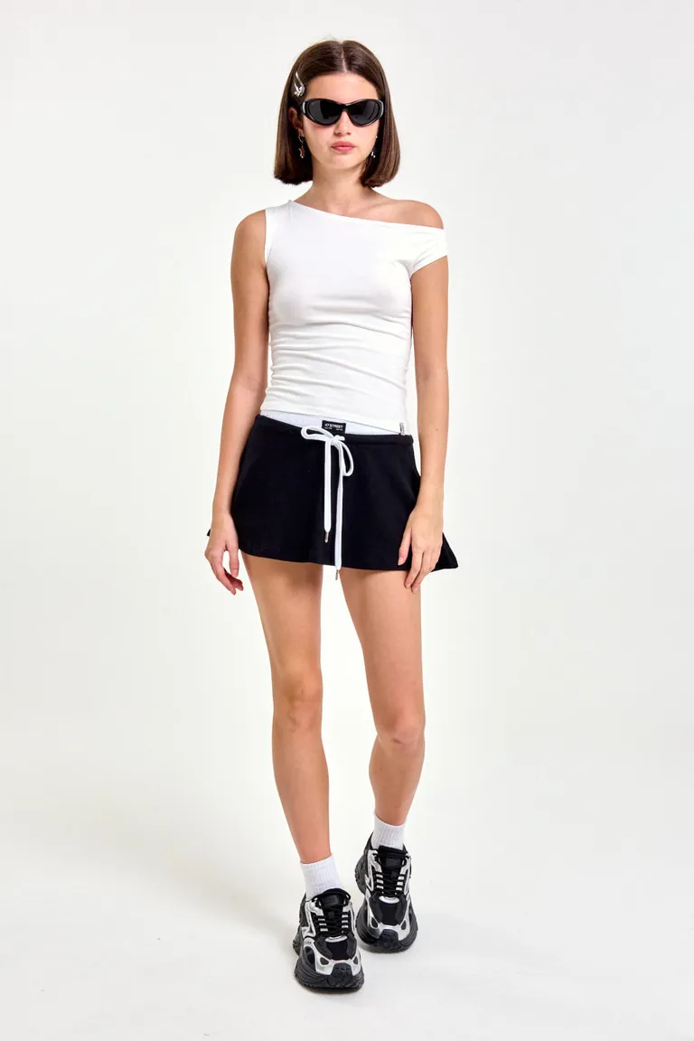 Falda corta con cintura elástica y cordones, diseño urbano y moderno de 47 Street en Faldas para argentina
