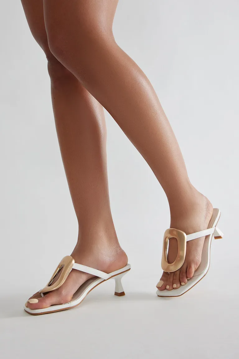 Mules switching up tacón de Fashion Nova en Sandalias para argentina