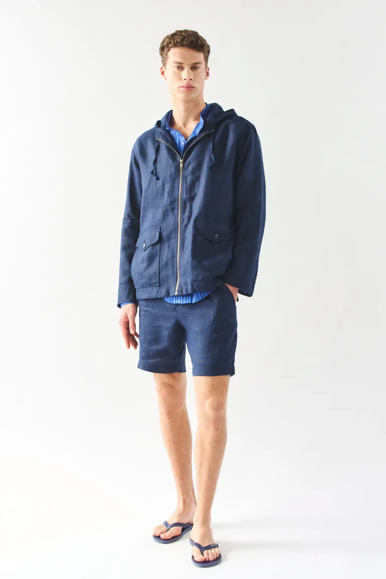 Campera liviana y práctica para hombre con capucha y bolsillos de Bensimon en Abrigos y Camperas para argentina