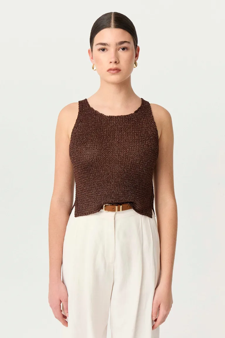 Top tejido con lurex de corte entallado y escote redondo amplio de Markova en Tops para argentina