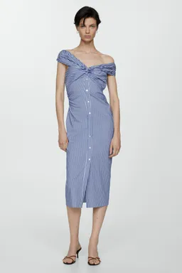 Vestido rayas hombros descubiertos de Mango en Vestidos para argentina
