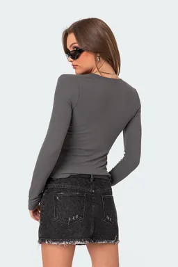 Top botones cuello emerson de Edikted en Tops para argentina