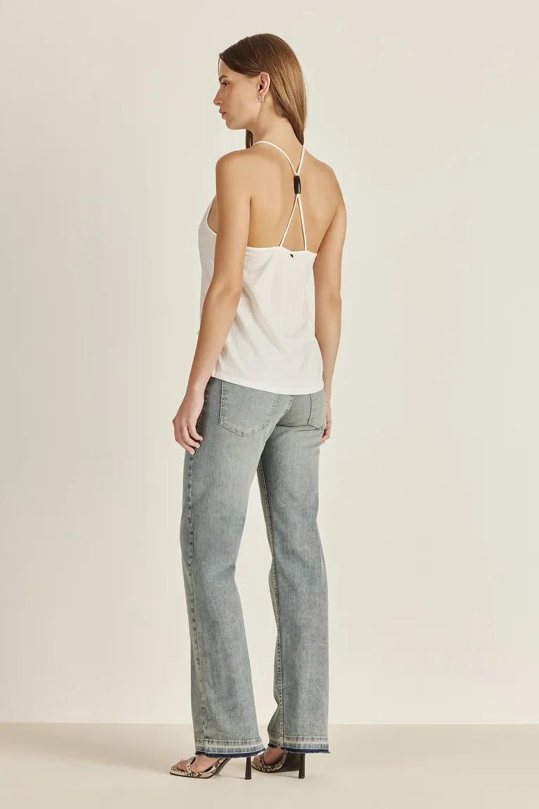 Top femenino de estilo informal con detalle exclusivo en la espalda de Tucci en Tops para argentina