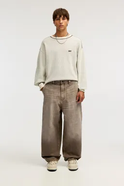 Jeans skater marrones stwd de Pull&Bear en Pantalones para argentina