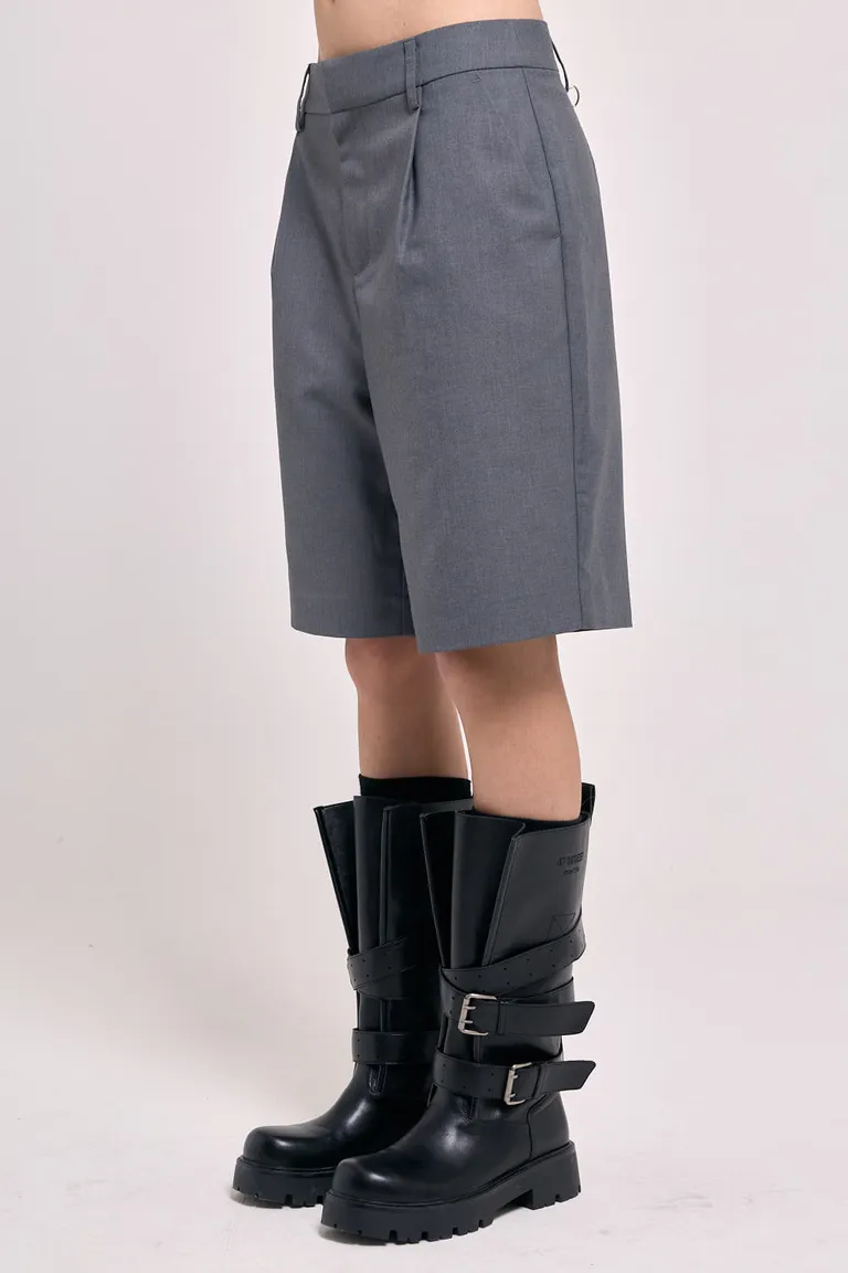 Bermuda sastrera de tiro medio con pinzas delanteras y corte recto de 47 Street en Shorts para argentina