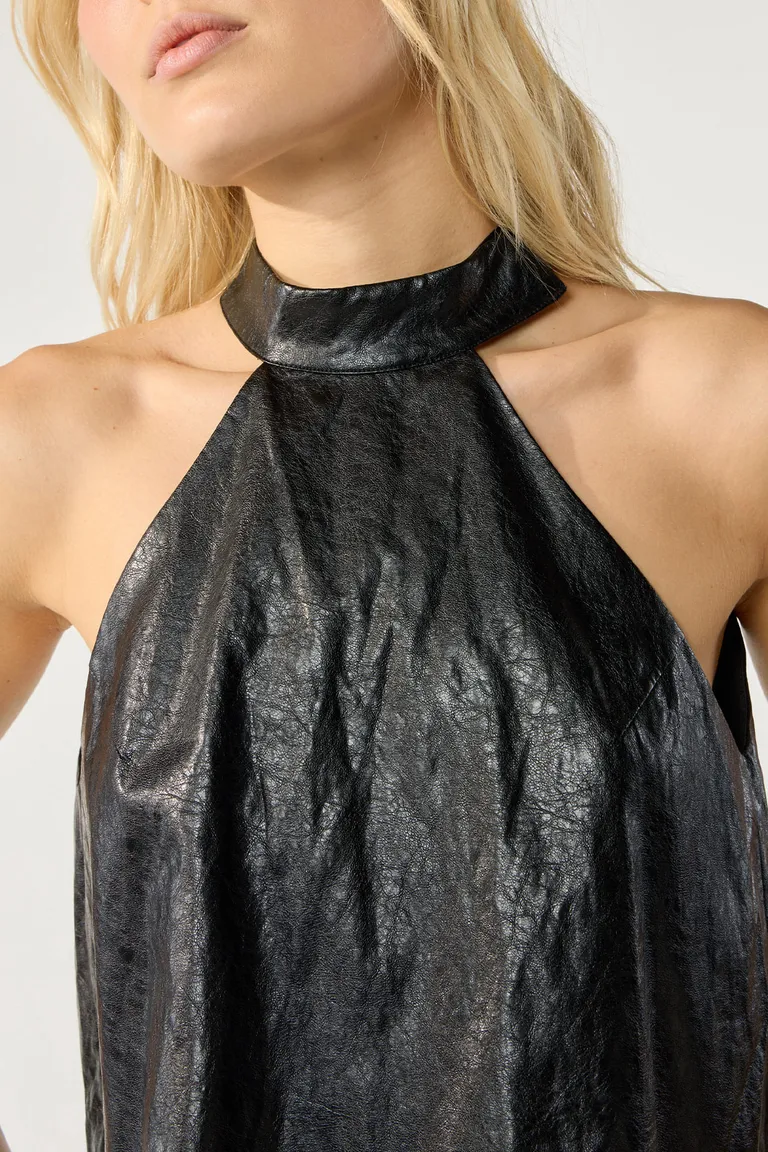 Top negro de diseño elegante y moderno para mujer de Cuesta Blanca en Tops para argentina