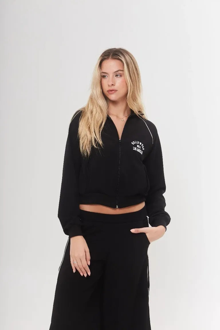 Chaqueta negra de tela yoga con estampa en la espalda - Prenda versátil y cómoda para lucir estilo casual de Belle en Chaquetas para argentina