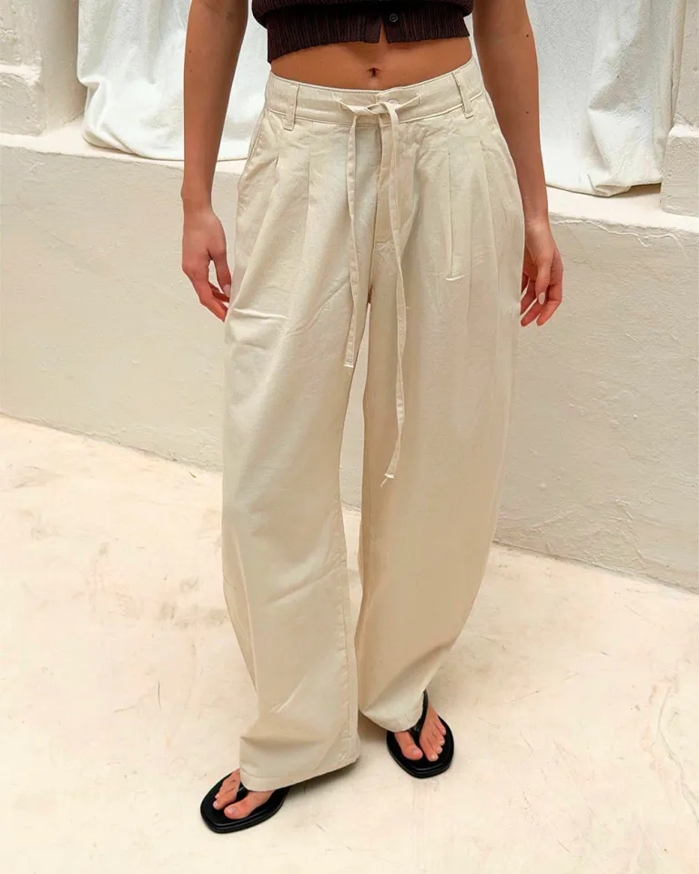 Pantalón baggy blanco de tiro medio con detalles elegantes y cómodos de Sky en Pantalones para argentina