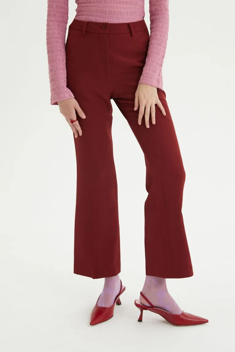 Pantalón sastrero de tiro alto corte recto con pinzas frontales y bolsillos de Las Pepas en Pantalones para argentina