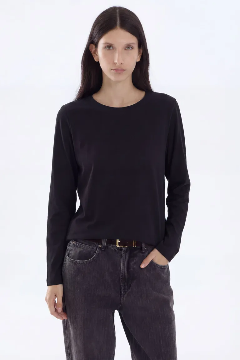 Remera de manga larga con cuello redondo y calce regular de corte clásico de Portsaid en Remeras para argentina