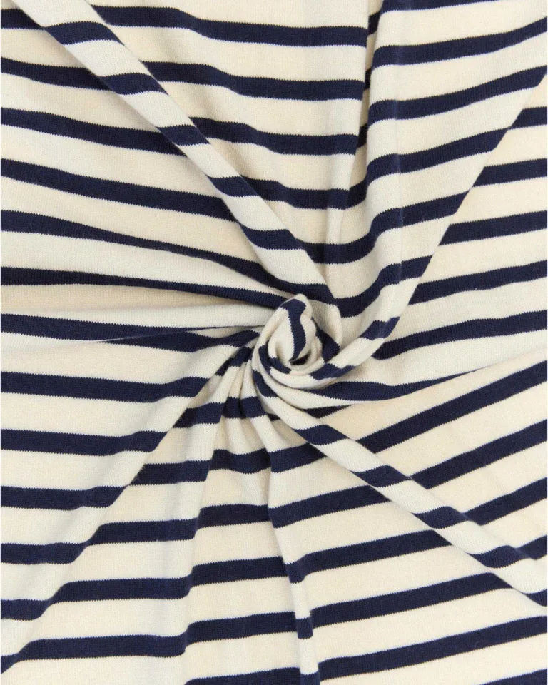 Chalina anette de viscosa algodón en diseño de rayas blancas y negras de Blue Sheep en Bufandas y Pañuelos para argentina