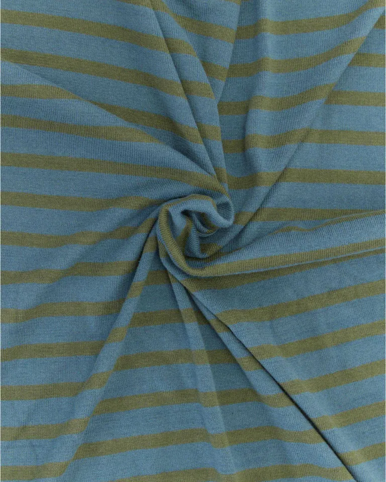 Chalina anette de viscosa algodón en diseño de rayas blancas y negras de Blue Sheep en Bufandas y Pañuelos para argentina