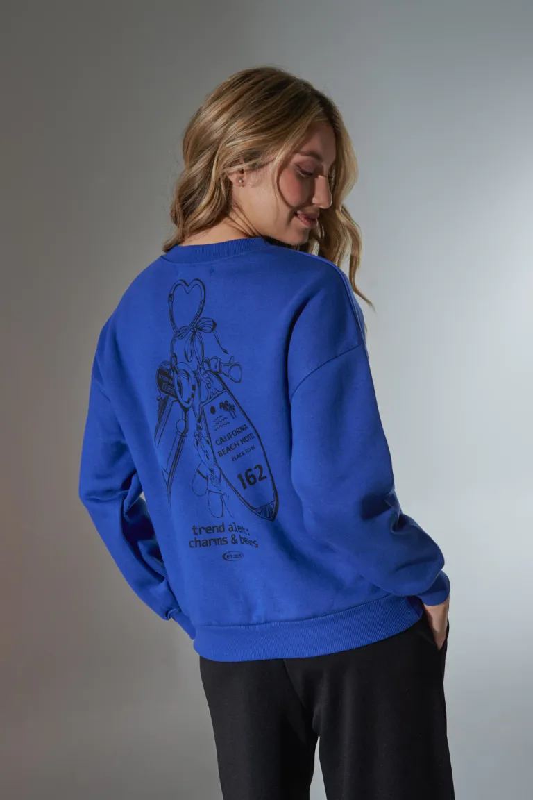 Buzo azul de diseño sencillo y casual para mujer de Apricot en Buzos y Sweaters para argentina