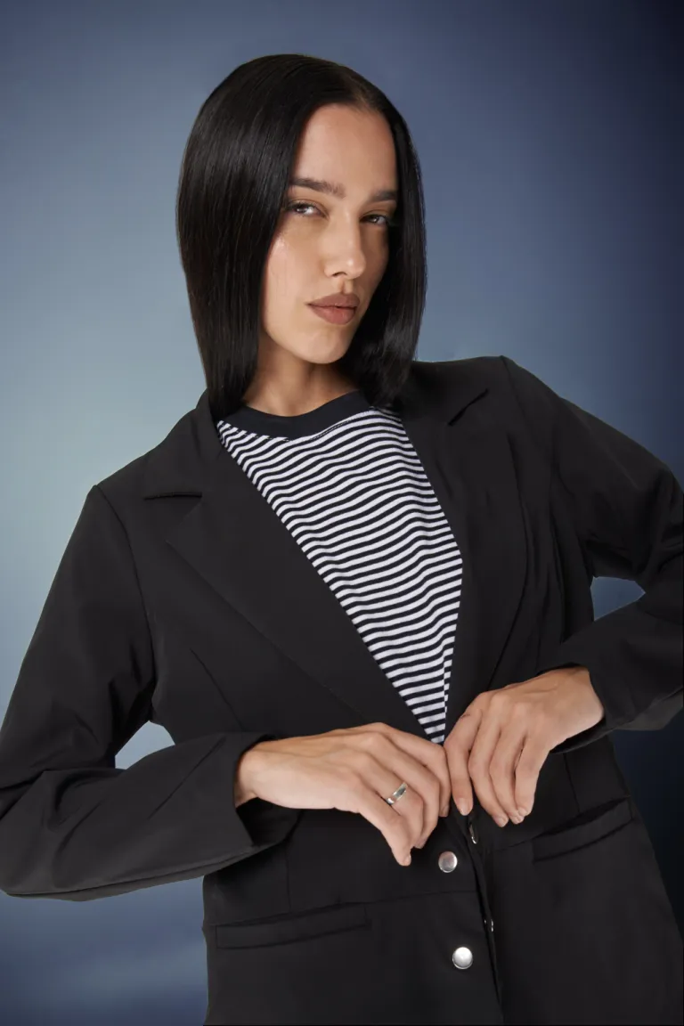 Blazer de corte clásico y diseño elegante para uso versátil de Apricot en Blazers para argentina