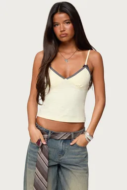 Musculosa ruelle contraste volados de Edikted en Tops para argentina