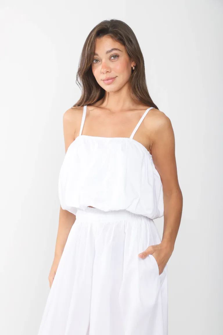 Top chiberta globo en poplin negro con elástico en la cintura y breteles regulables de Belle en Tops para argentina