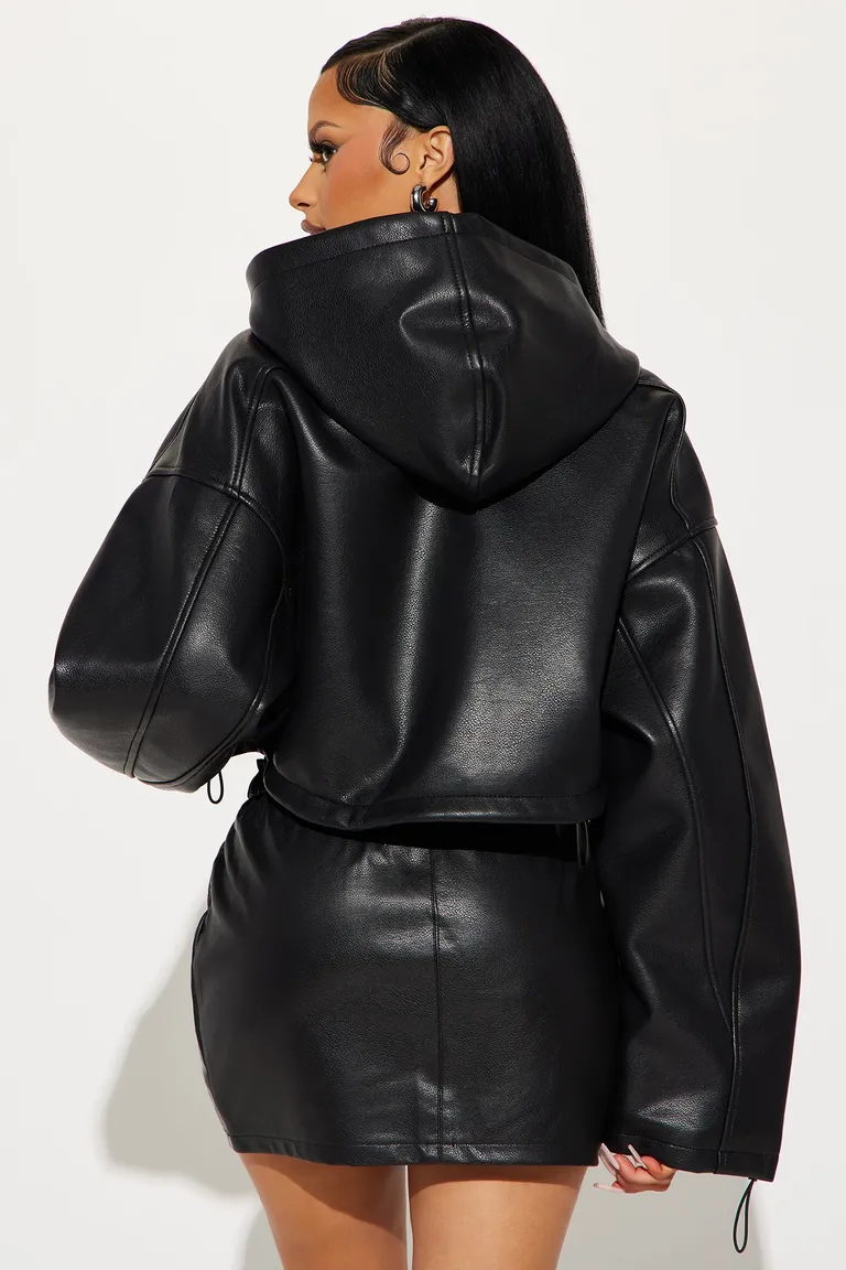 Conjunto falda cuero kelly de Fashion Nova en Chaquetas para argentina