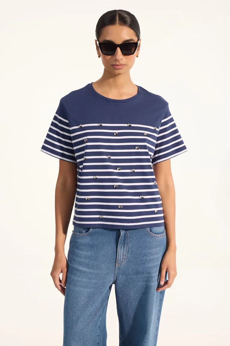 Remera estilo marinero de algodón y lino con aplicaciones de strass y mostacillas de Portsaid en Remeras para argentina