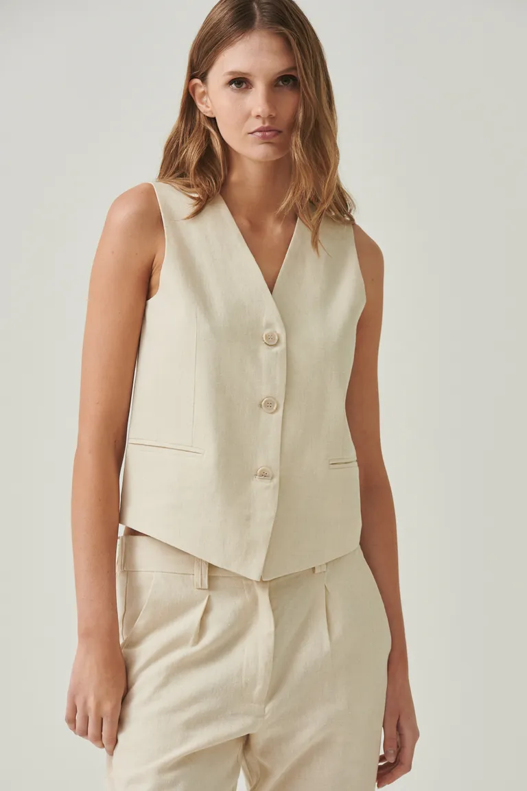 Chaleco sin mangas en lino con escote en V y botones al frente de Sweet en Chalecos para argentina