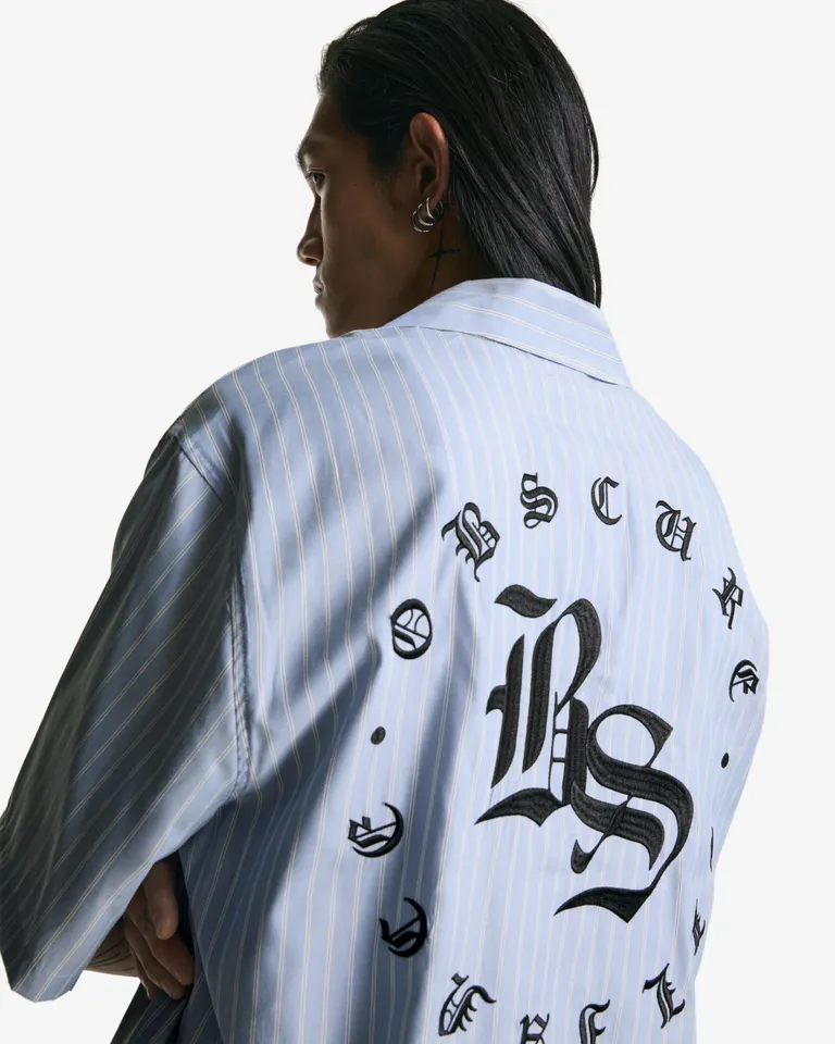 Camisa manga corta bordada de Bershka en Camisas para argentina
