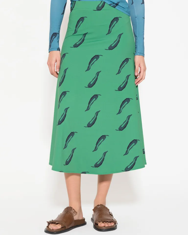 Falda estampada con vuelo y cintura elástica, perfecta para un look casual y femenino de Jazmin Chebar en Faldas para argentina