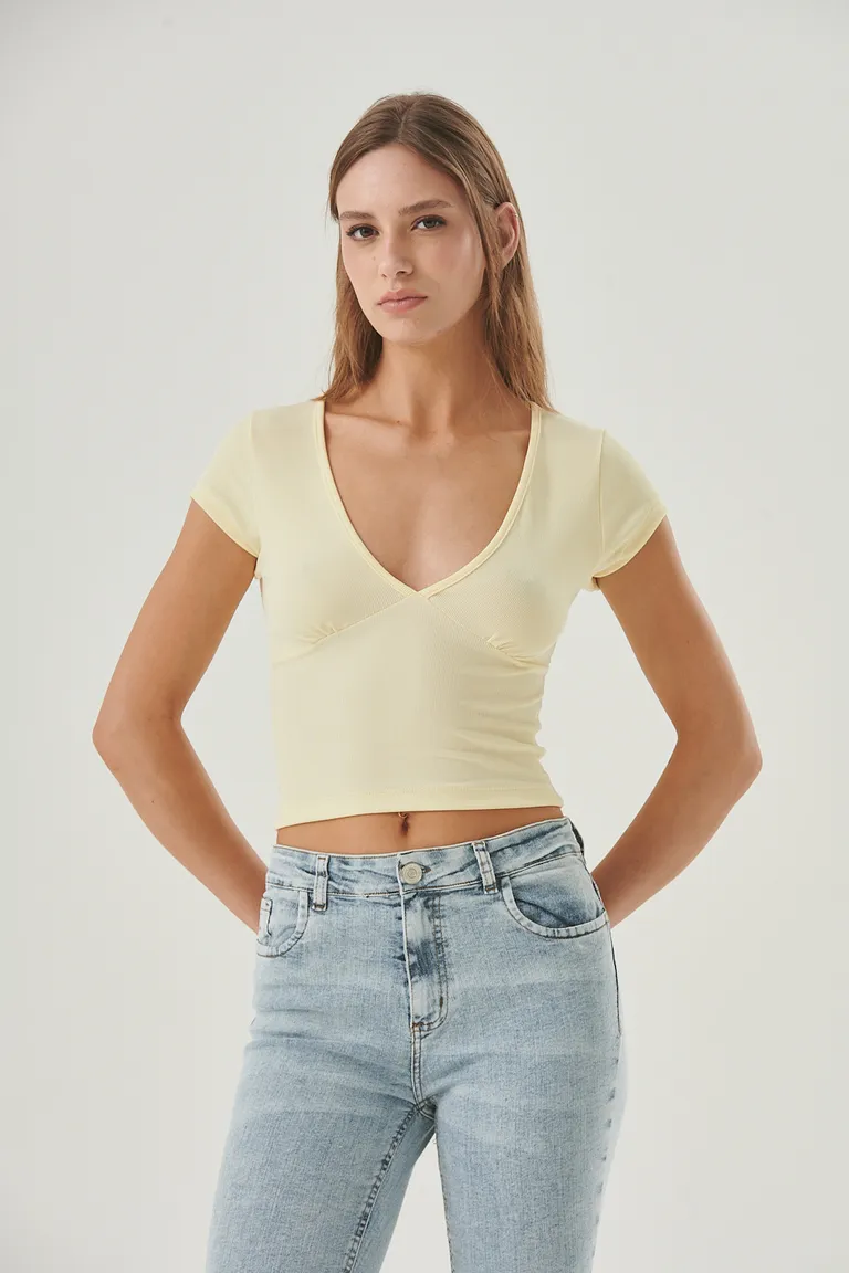 Top femenino de escote en V cruzado y recorte bajo el busto de Sweet en Tops para argentina