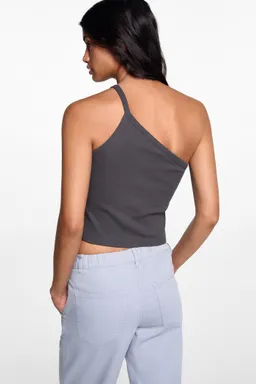Top crop asimétrico de Mango Teen en Tops para argentina