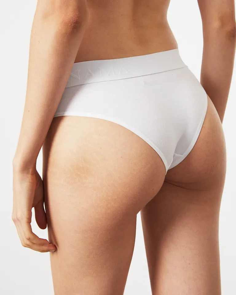 Vedetina de tiro alto con elástico en cintura de Wanama en Ropa Interior y Medias para argentina