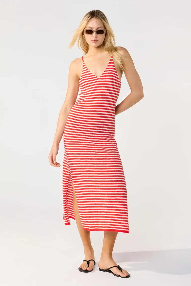 Vestido rayado de escote en V con detalles laterales de Cuesta Blanca en Vestidos para argentina