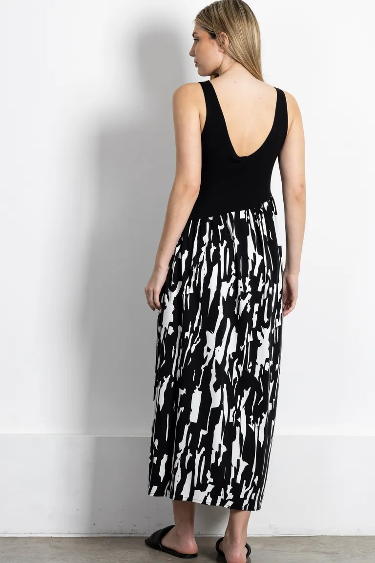 Vestido largo sin mangas con diseño combinado de punto y estampado en blanco y negro de Kill en Vestidos para argentina