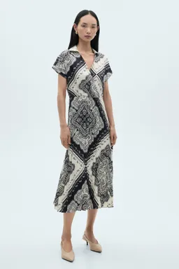 Vestido camisero estampado paisley de Mango en Vestidos para argentina