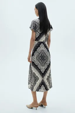 Vestido camisero estampado paisley de Mango en Vestidos para argentina