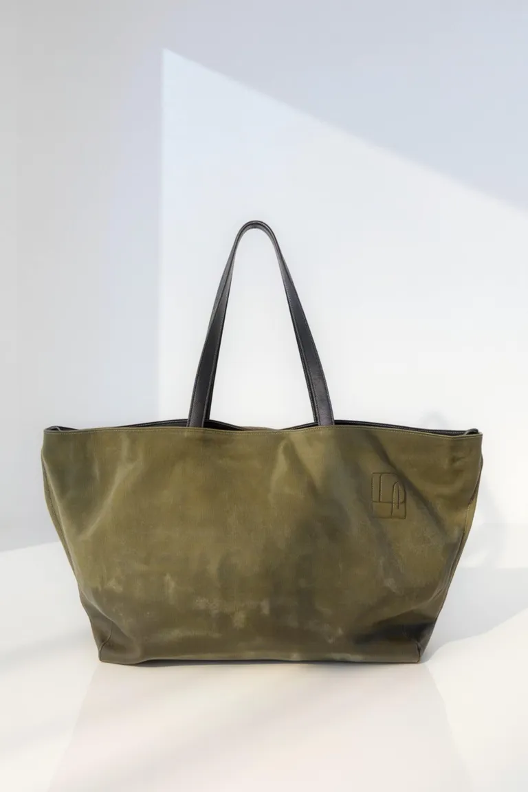 Bolso de mano estilo militar con efecto degradado de foil de Maria Cher en Bolsos y Carteras para argentina