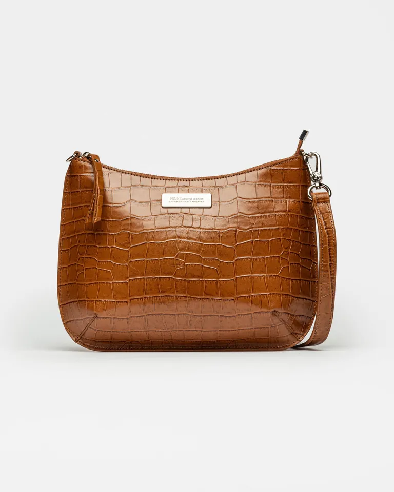 Cartera bandolera de cuero croco, un accesorio atemporal y funcional de Prüne en Bolsos y Carteras para argentina