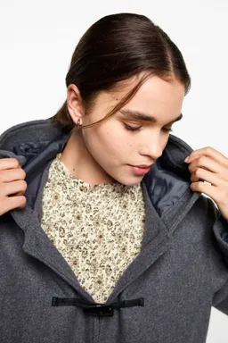 Blusa fruncida floral de Mango Teen en Blusas para argentina
