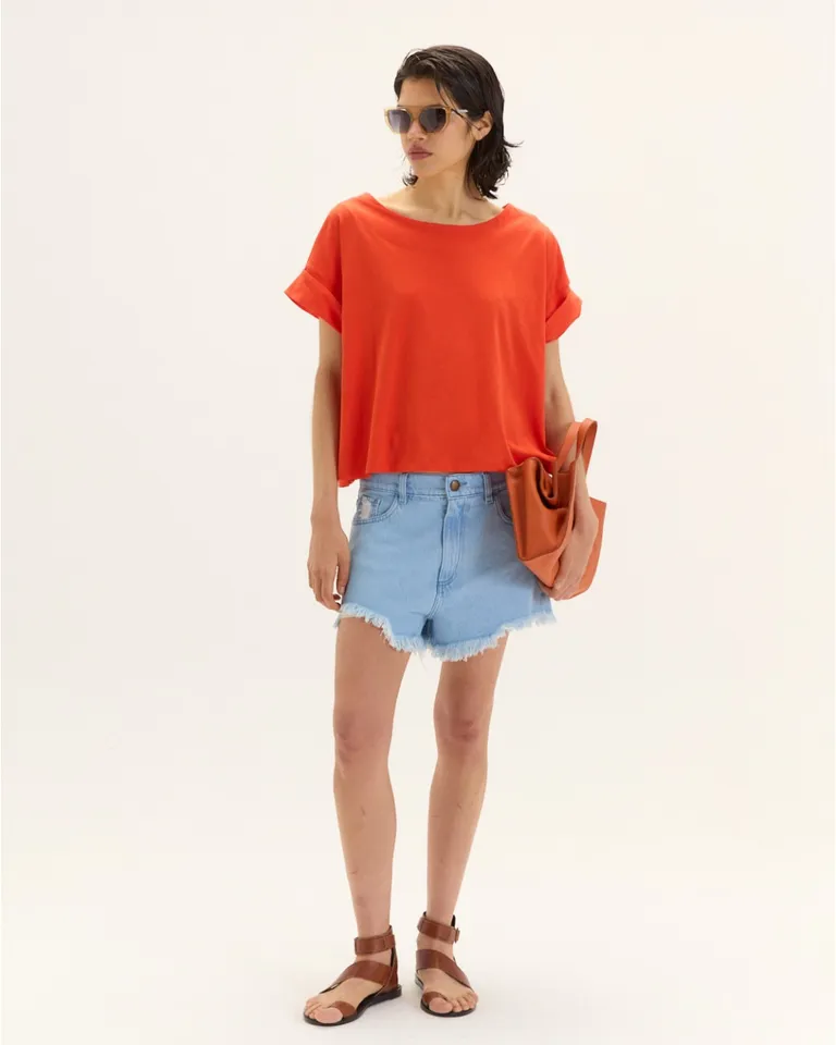 Remera de algodón pima con acabado de doblez en mangas de Blue Sheep en Remeras para argentina