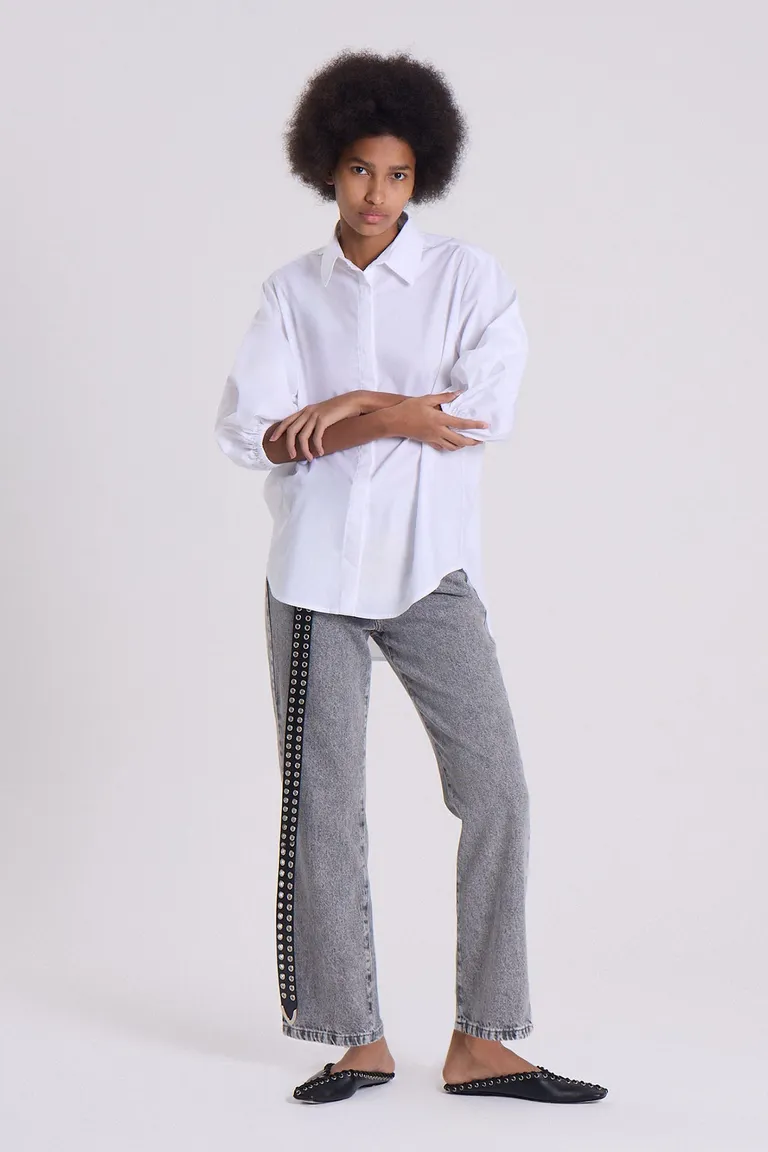 Camisa corta de algodón con detalles en manga y bolsillo de Maria Cher en Camisas para argentina