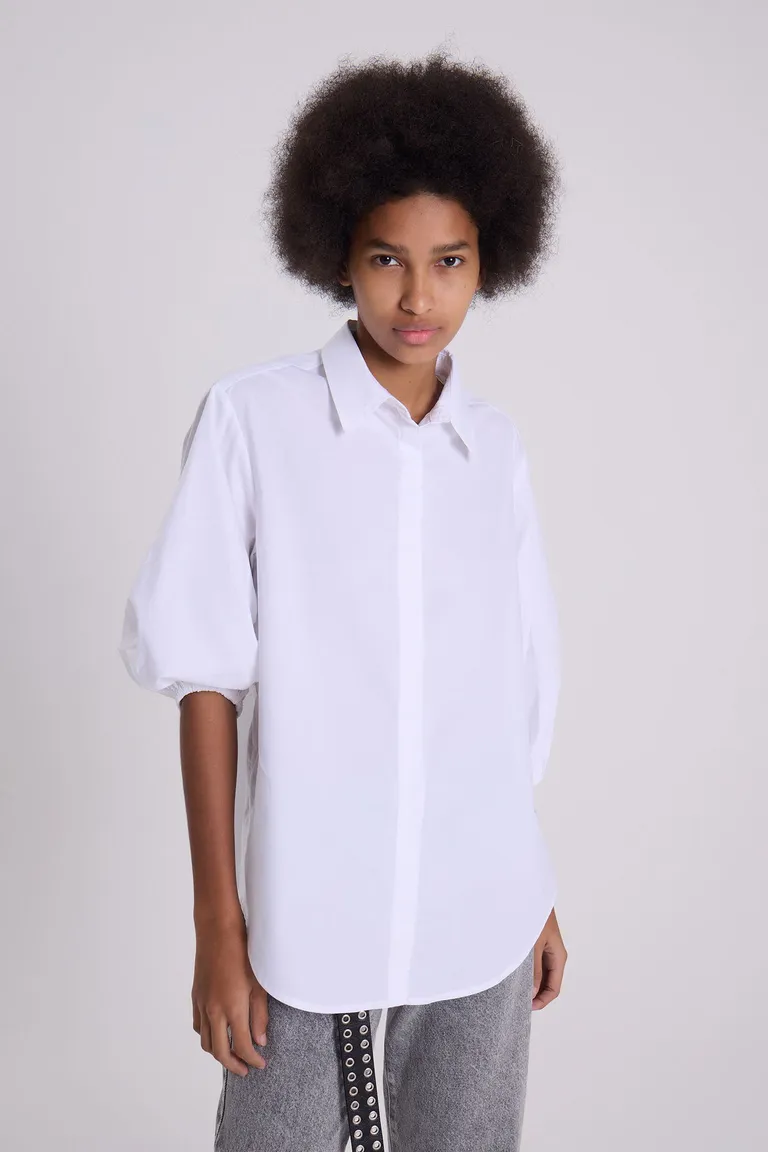 Camisa corta de algodón con detalles en manga y bolsillo de Maria Cher en Camisas para argentina