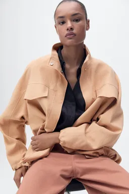 Chaqueta lyocell oversize bolsillos de Mango en Chaquetas para argentina