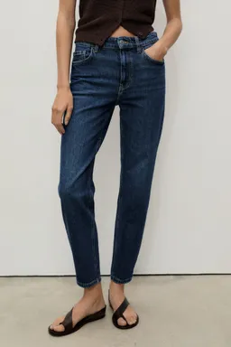 Jean newmom confort tiro alto de Mango en Pantalones para argentina
